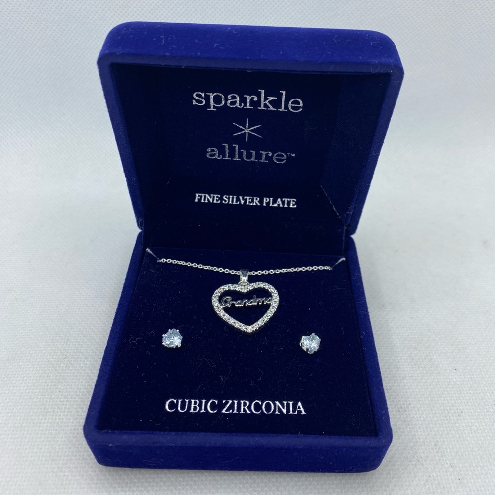 Silver Heart Necklace/Earring with 'Grandma' Pendant